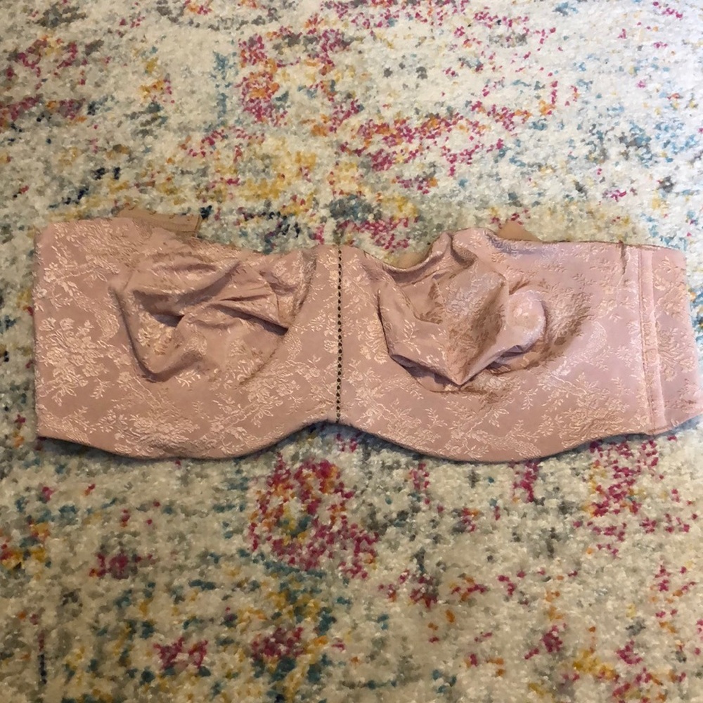 Strapless bra